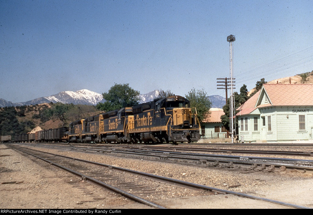 ATSF 962 East at Summit